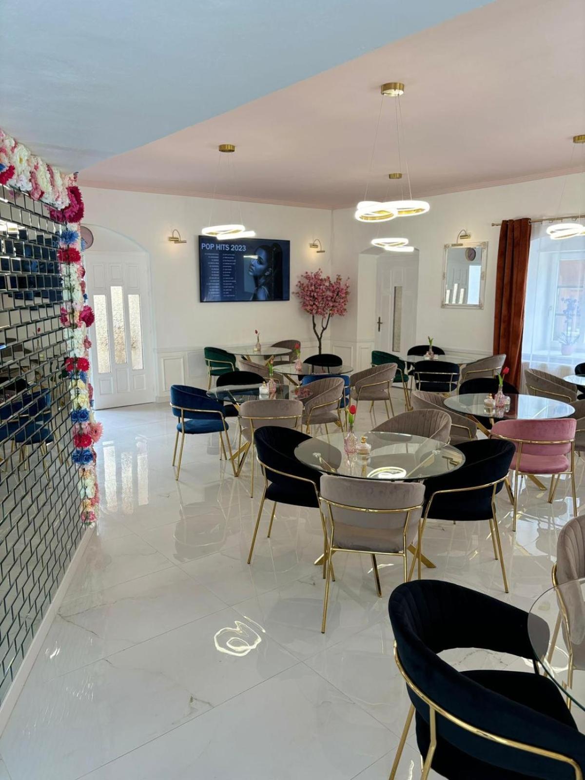 Boutique Hotel Posta Rl Oravsky Podzamok Ngoại thất bức ảnh